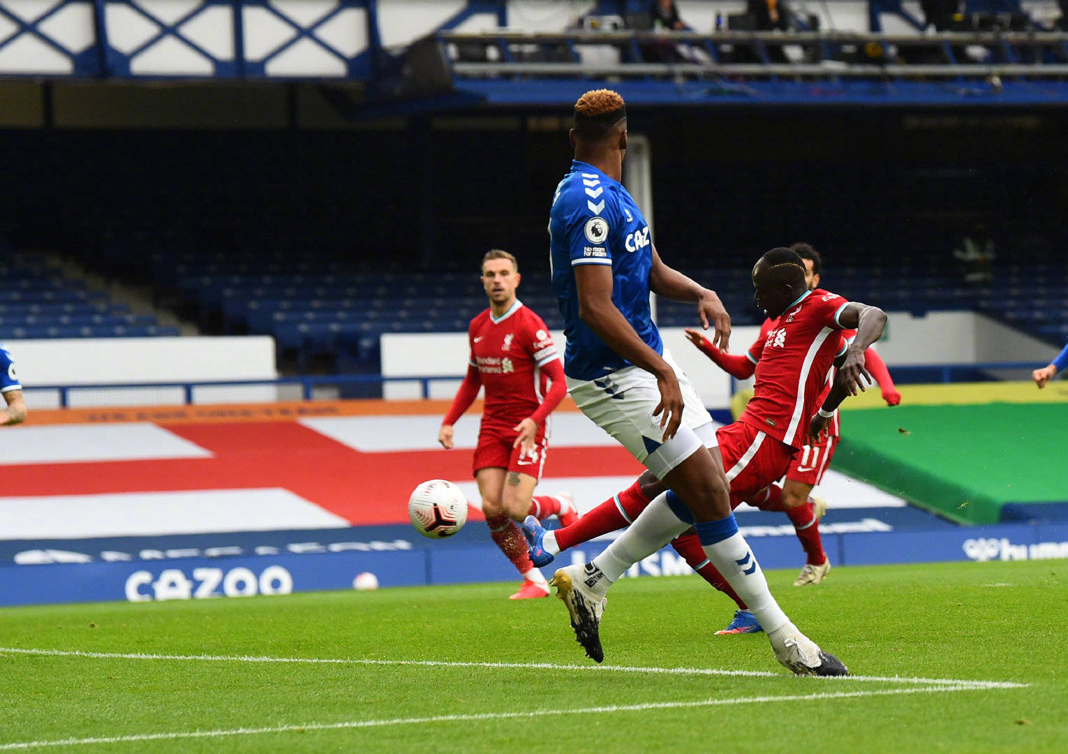 中脱颖而出 中脱颖而出